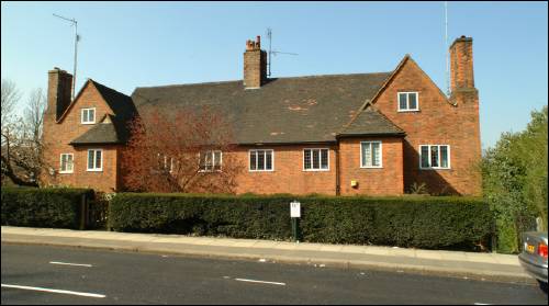 003-05 Hampsted Way